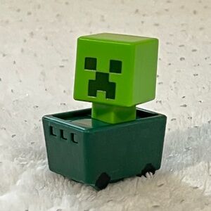 Minecraft Creeper in Minecart Rolling Mini Figure Mojang Series 7